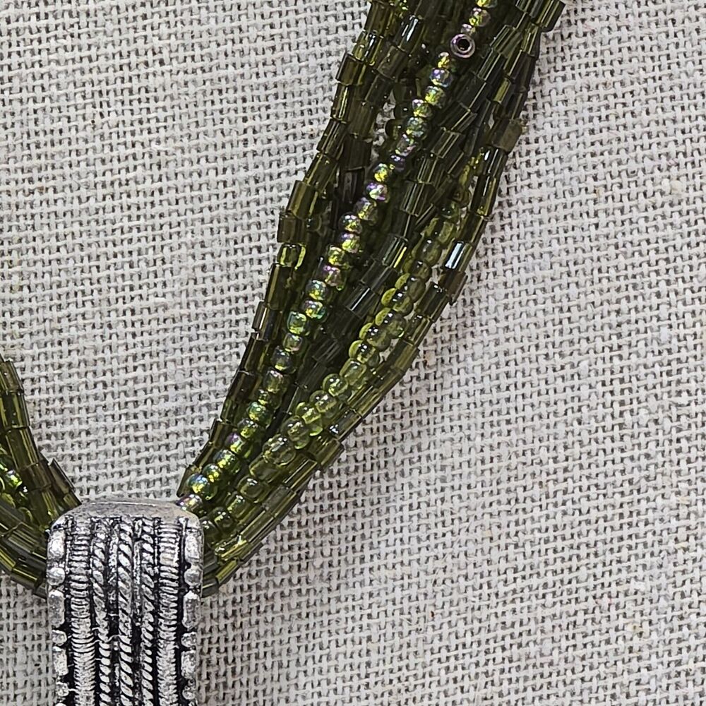 Green Seed Bead Multi Strand Silver Tone Enamel Pendant Necklace - Picture 6 of 13